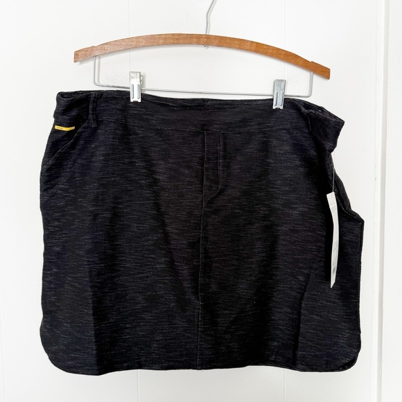 Lole‎ Jania Heathered Black Stretchy Skirt Size XL NWT - Picture 1 of 4